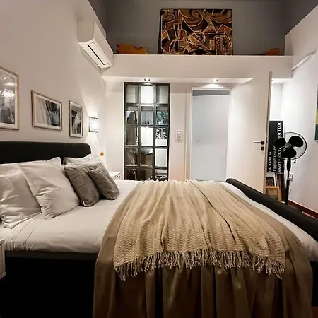Artistic Athenian Retreat Near The Acropolis * Athens